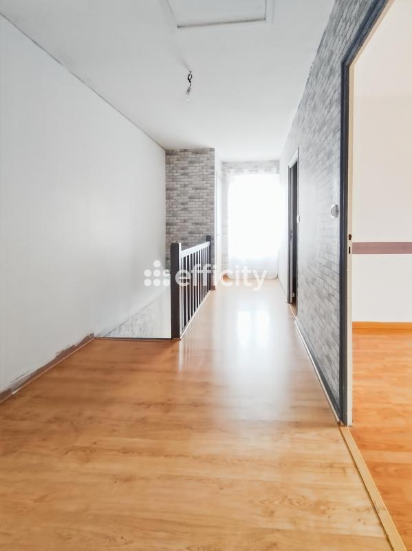 Maison - 142 m² - 7 pièces