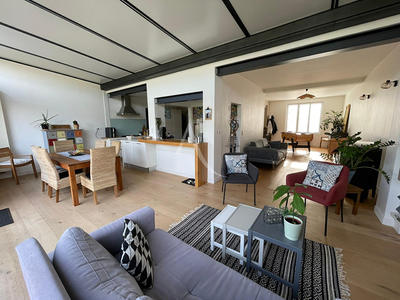 Maison - 148 m² - 6 pièces