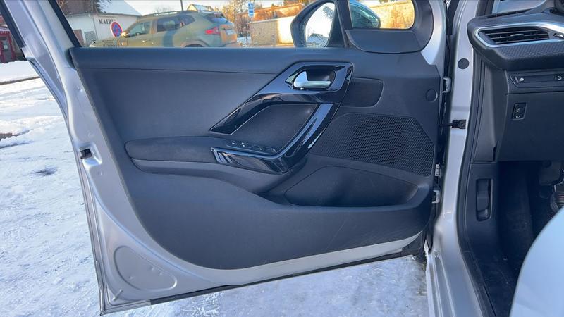 Peugeot 208 I 1.2 PureTech 110 Allure