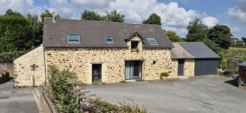 Propriété - 286 m² - 12 pièces