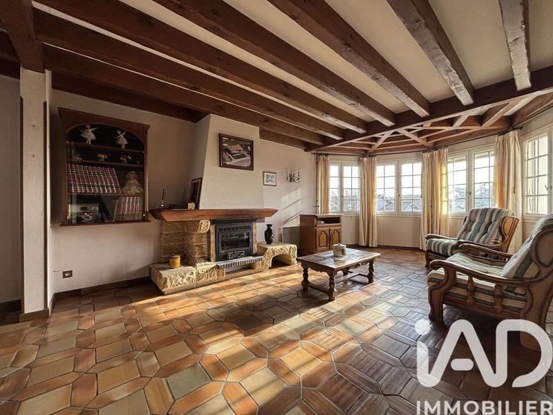 Maison - 206 m² - 10 pièces