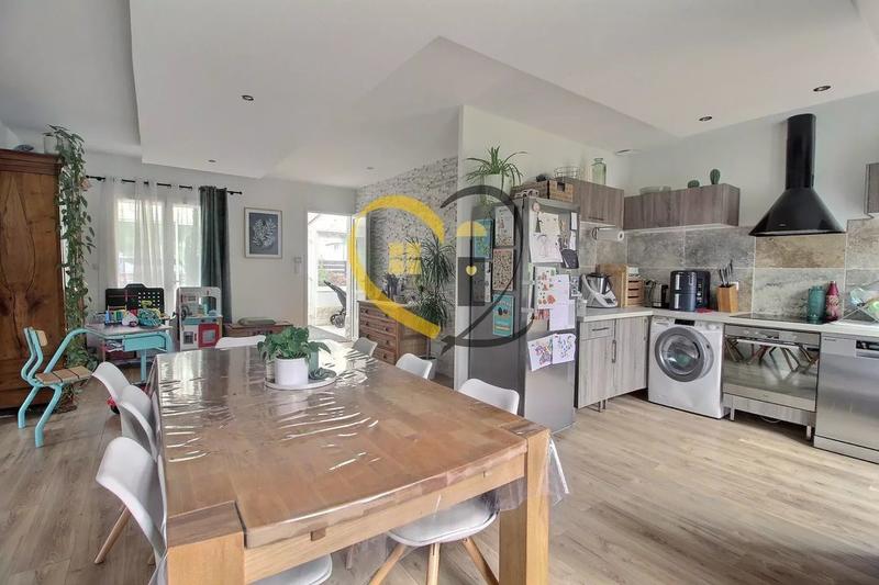 Maison - 107 m² - 4 pièces