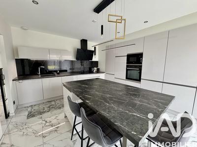 Maison - 146 m² - 5 pièces