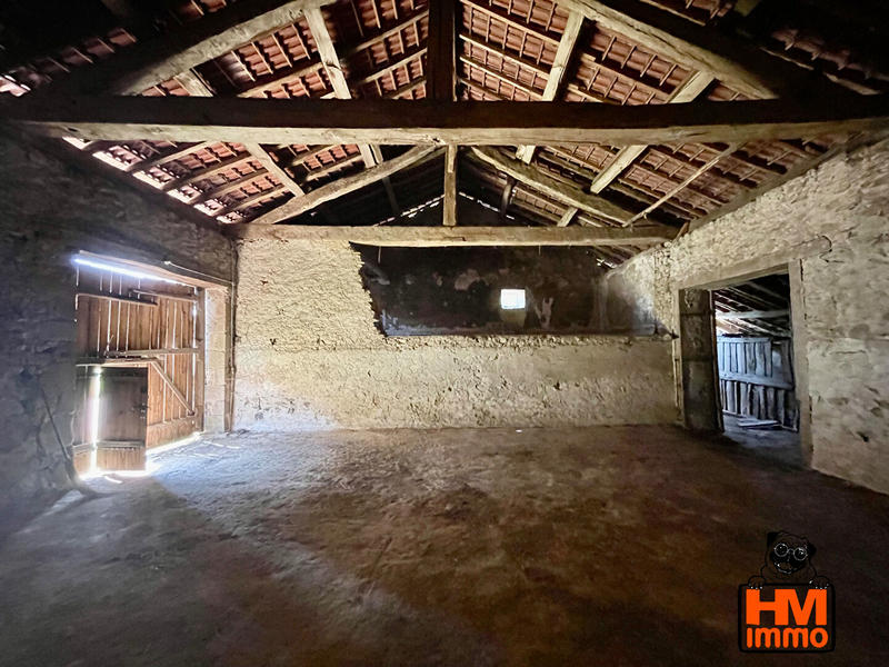 Grange - 228 m² - 1 pièce
