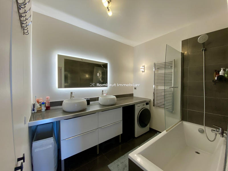 Appartement - 87 m² - 5 pièces