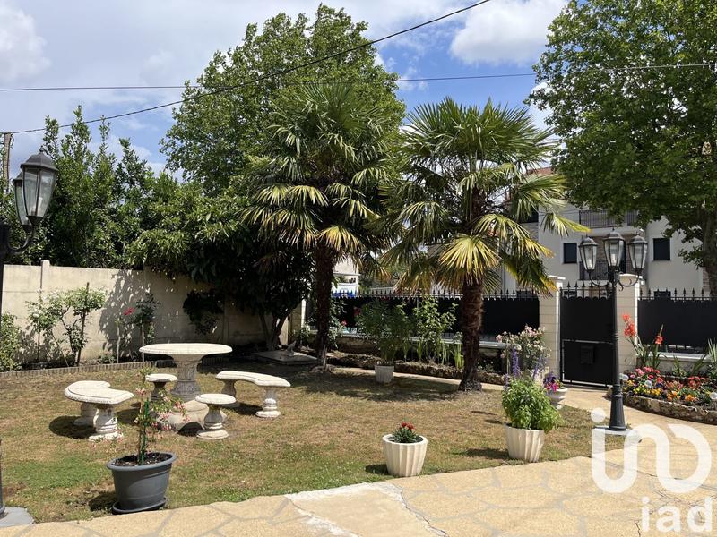 Maison - 161 m² - 7 pièces