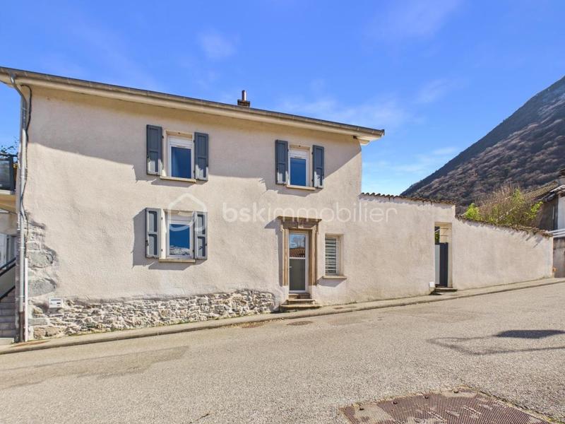 Maison de village - 148 m² - 5 pièces