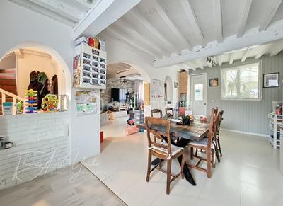 Maison traditionnelle - 100 m² - 4 pièces