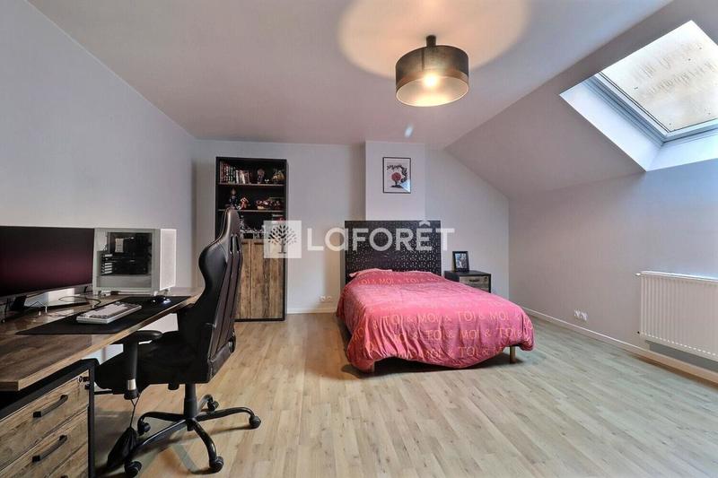 Maison - 295 m² - 8 pièces