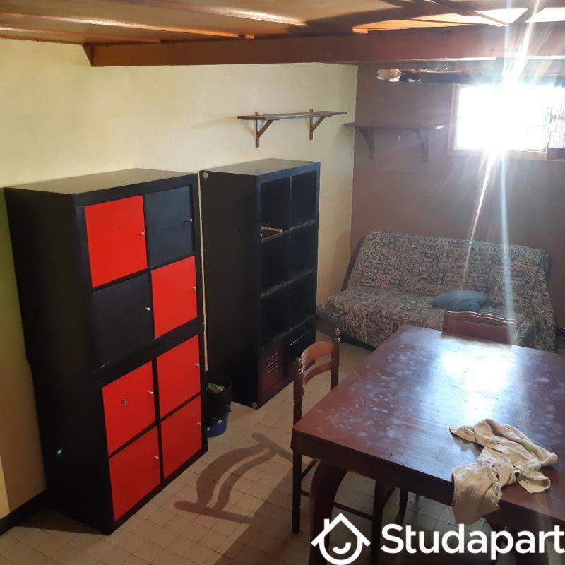 Chambre - 55 m² - 1 pièce