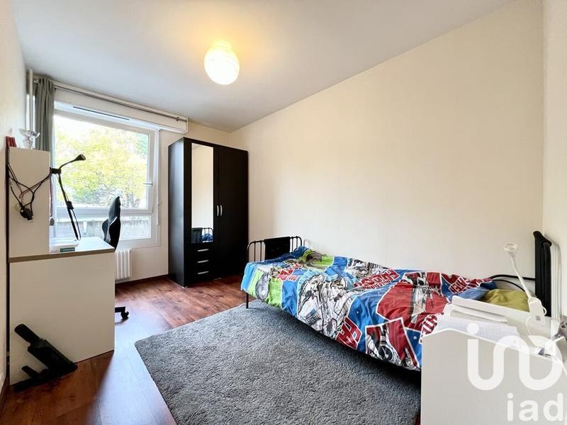 Appartement - 93 m² - 5 pièces