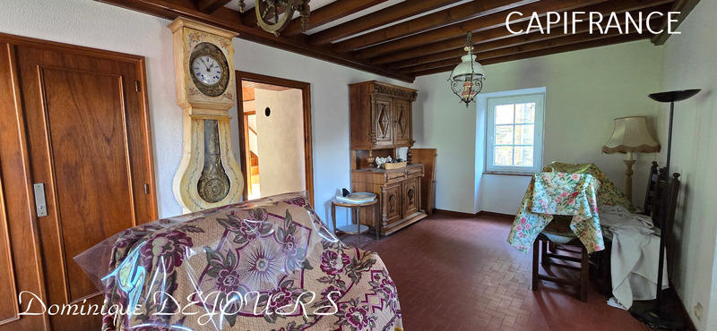 Maison - 280 m² - 13 pièces