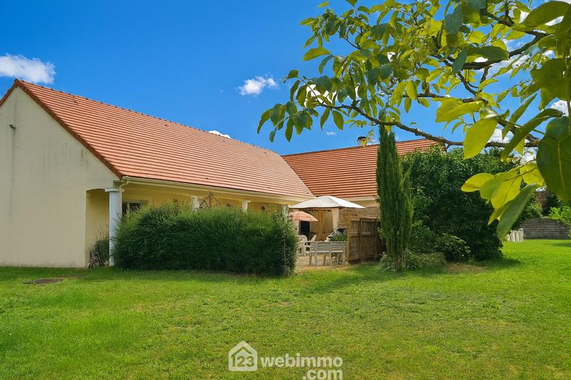 Maison - 230 m² - 8 pièces