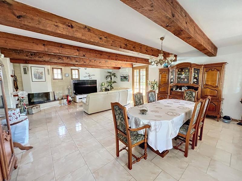 Maison - 210 m² - 7 pièces