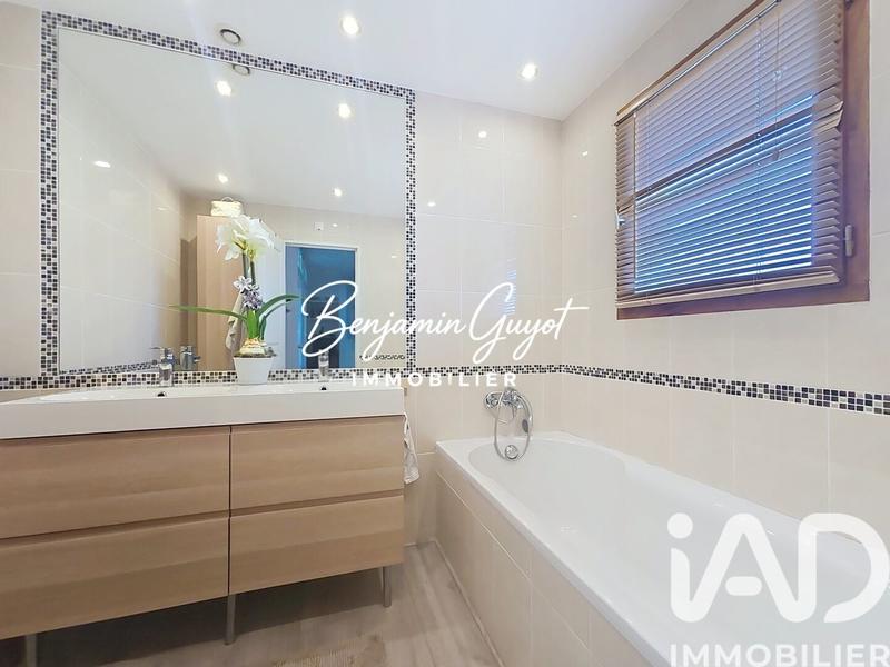 Maison - 108 m² - 4 pièces