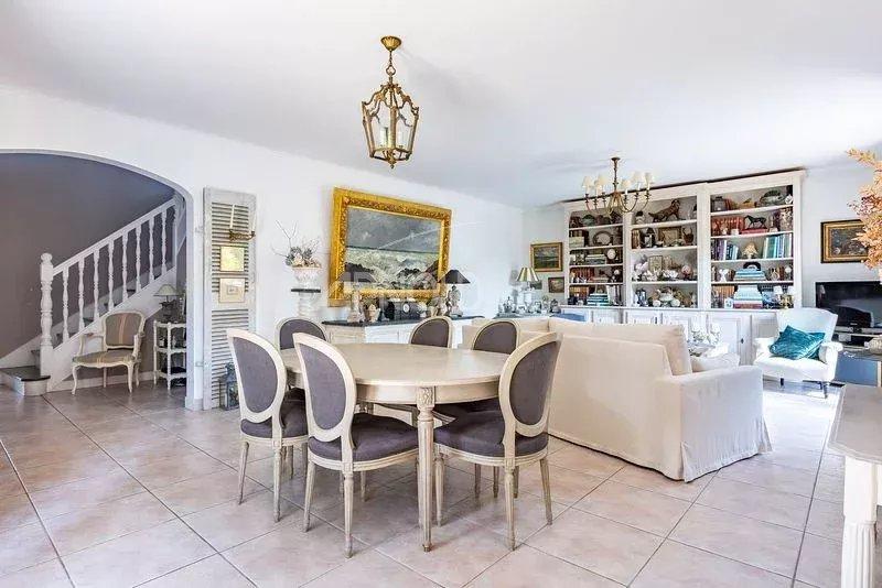 Maison - 165 m² - 6 pièces