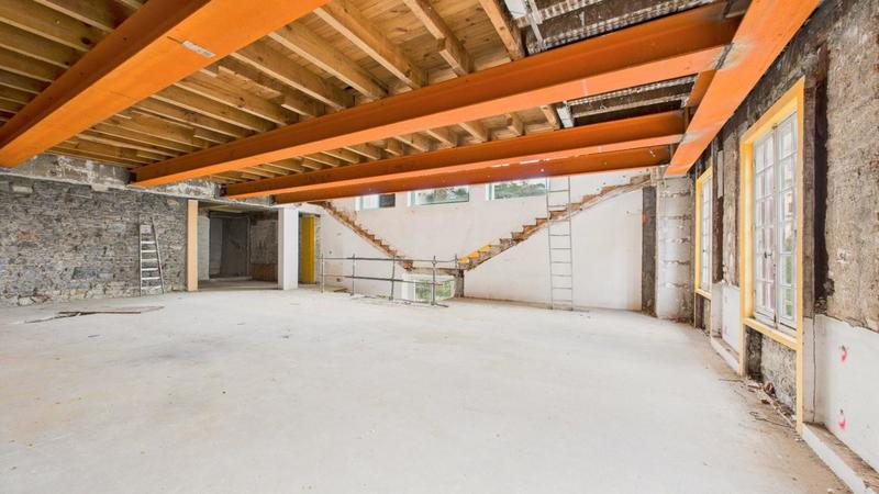 Maison - 320 m² - 10 pièces