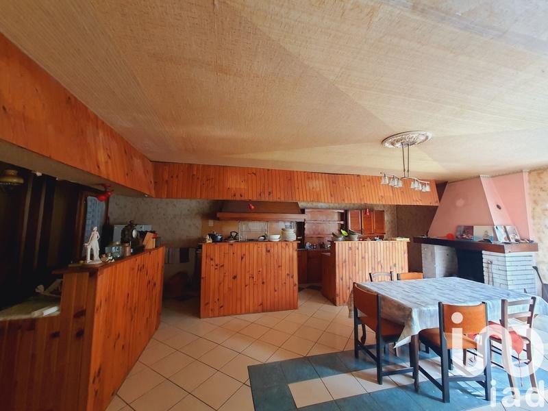 Maison - 211 m² - 5 pièces