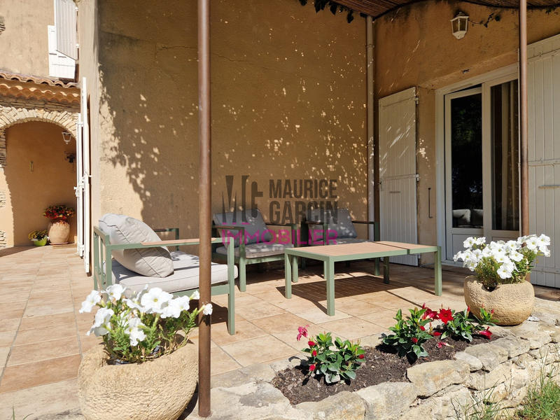 Maison - 197 m² - 5 pièces