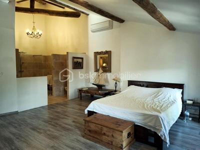 Maison - 310 m² - 10 pièces