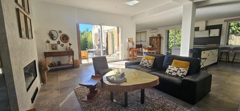 Maison - 195 m² - 8 pièces