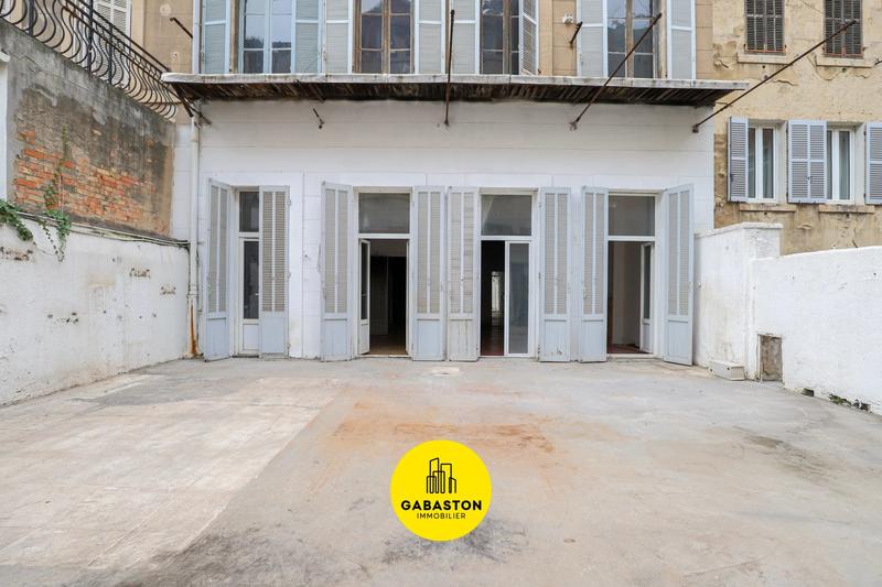 Appartement - 105 m² - 5 pièces