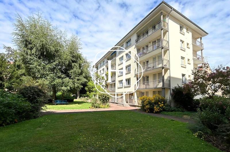 Appartement - 85 m² - 4 pièces