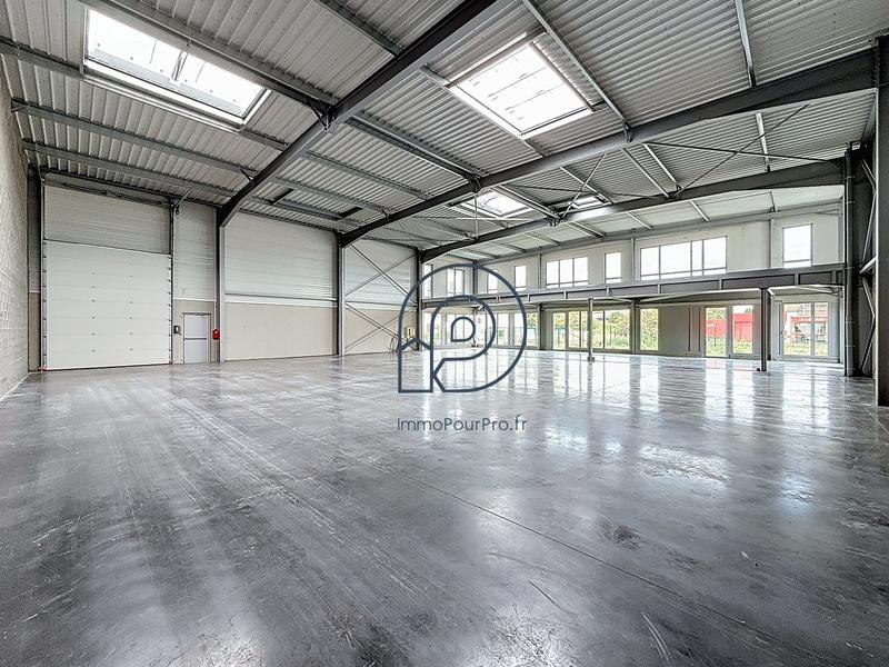 Local d'activités - 680 m²