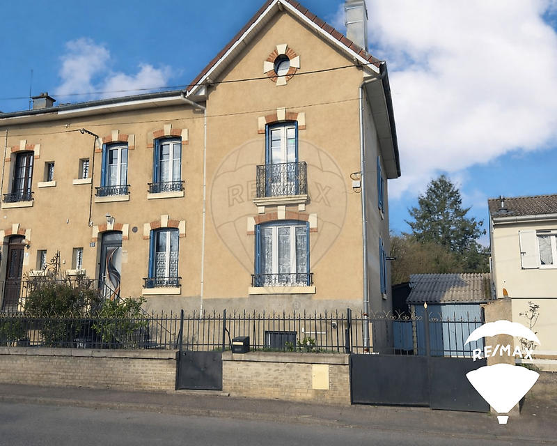 Maison - 198 m² - 7 pièces