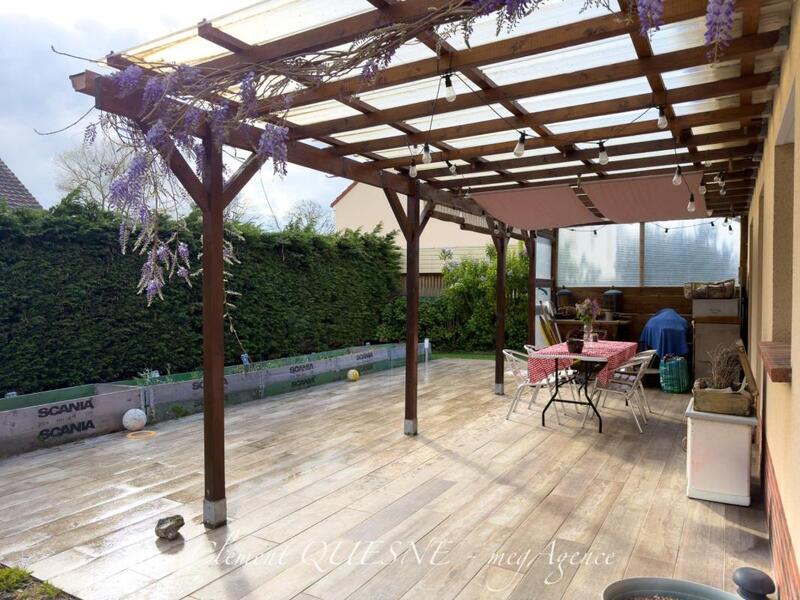 Maison - 99 m² - 5 pièces