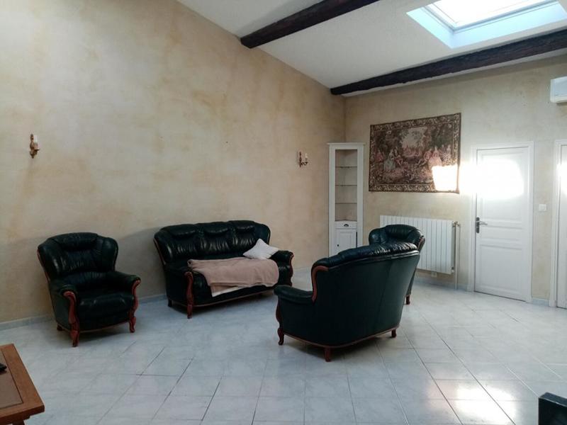 Maison - 180 m² - 9 pièces