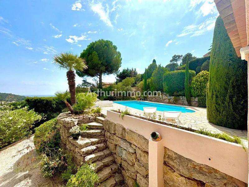 Maison - 165 m² - 7 pièces