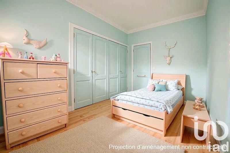 Maison - 267 m² - 7 pièces