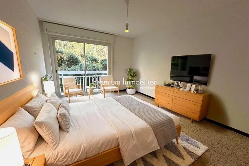 Appartement - 107 m² - 4 pièces