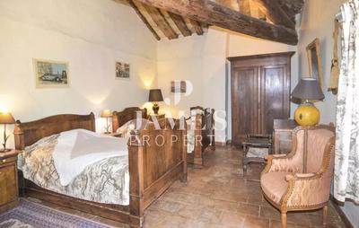 Maison - 94 m² - 5 pièces