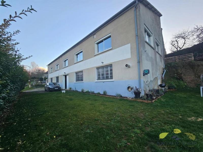 Maison - 180 m² - 7 pièces