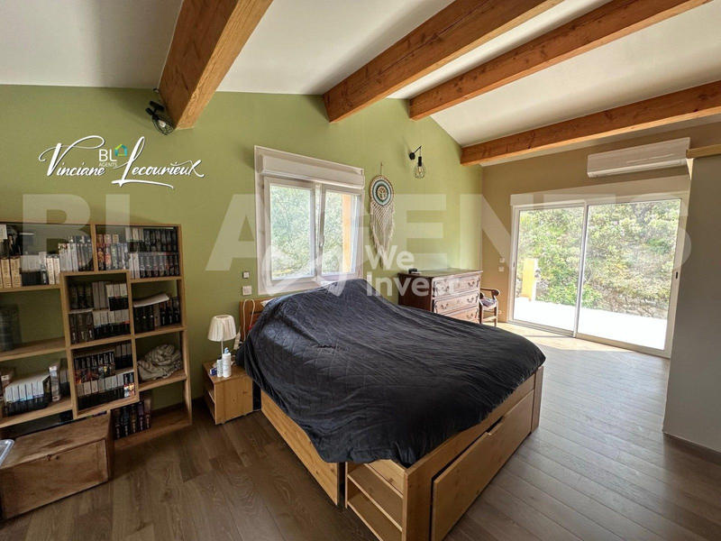 Maison - 185 m² - 8 pièces