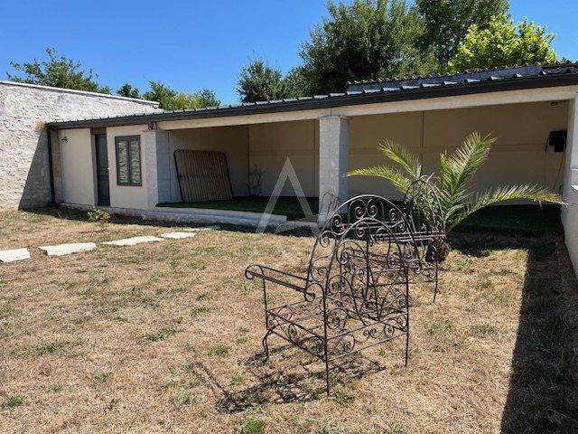 Maison - 220 m² - 6 pièces