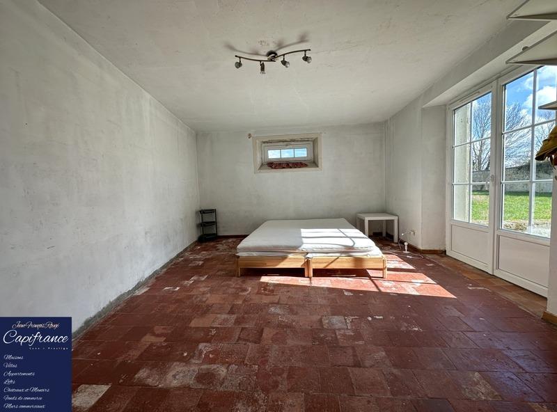 Maison - 350 m² - 16 pièces