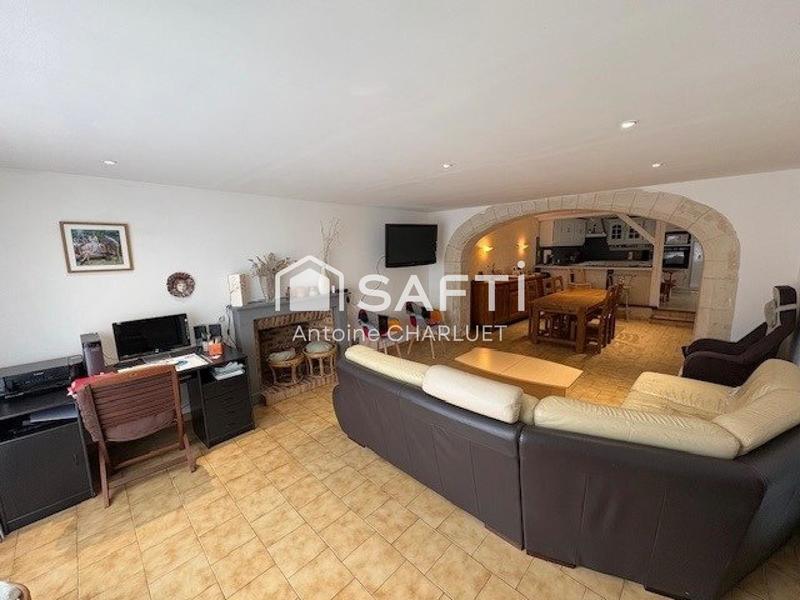 Maison - 238 m² - 6 pièces