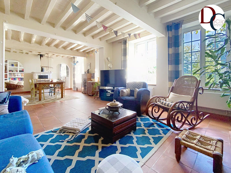 Maison - 286 m² - 10 pièces