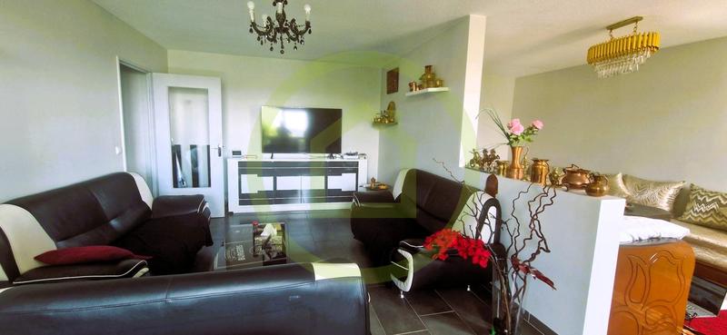 Appartement sur toit - 85 m² - 4 pièces