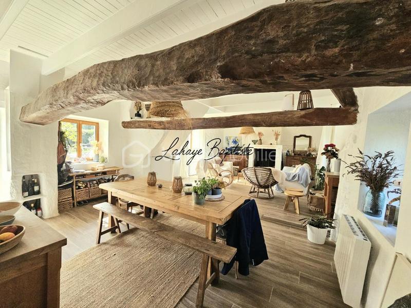 Maison traditionnelle - 120 m² - 5 pièces