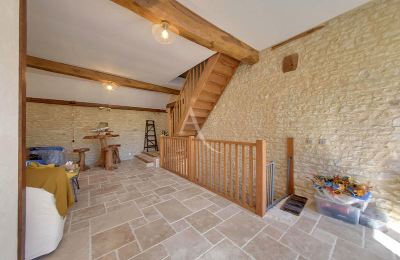 Maison - 188 m² - 8 pièces