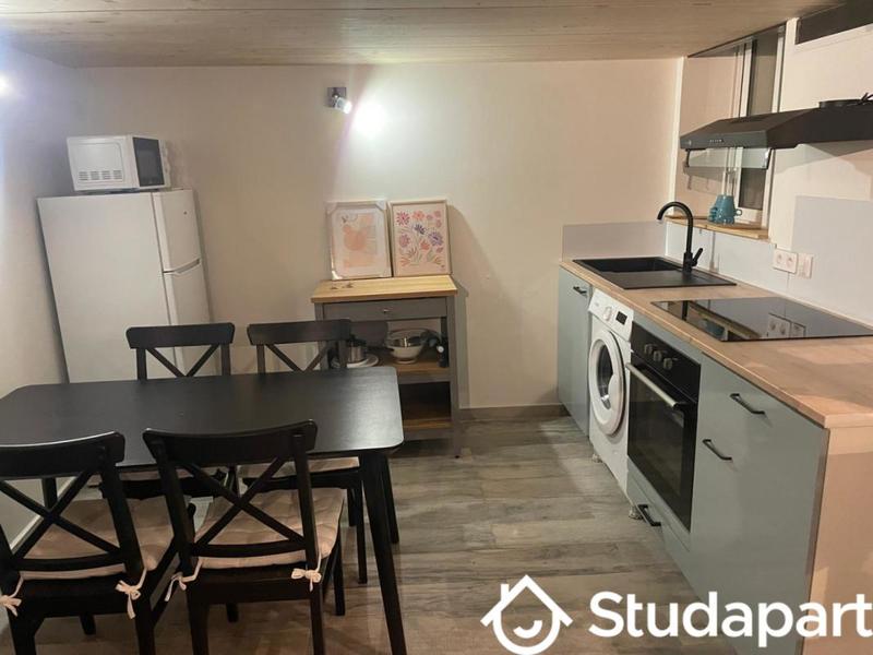 Chambre - 9 m² - 1 pièce