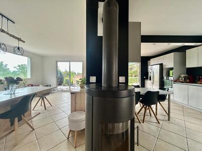 Maison - 153 m² - 7 pièces