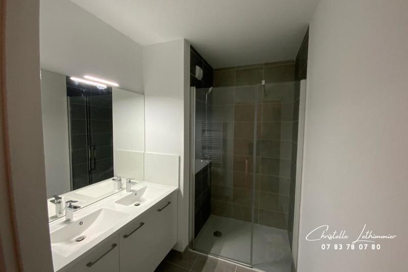 Appartement - 96 m² - 5 pièces