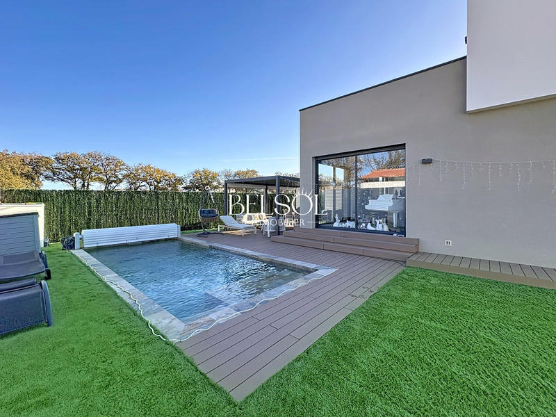 Villa - 140 m² - 5 pièces