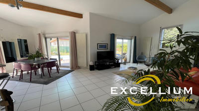 Maison - 121 m² - 5 pièces