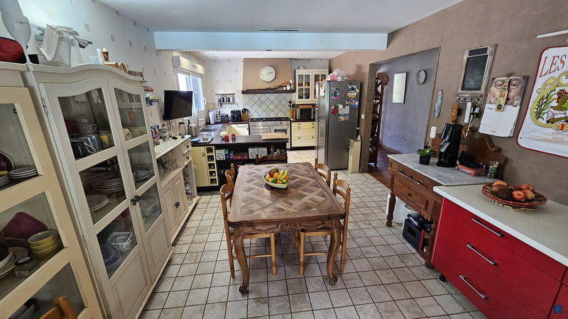 Villa - 211 m² - 7 pièces